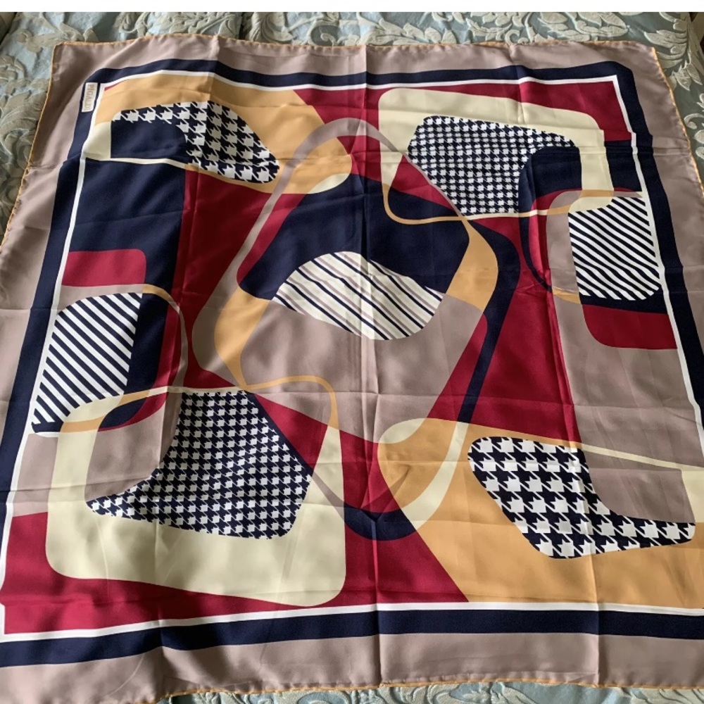 NWT Multicolor Geometric Neck Head Square Scarf